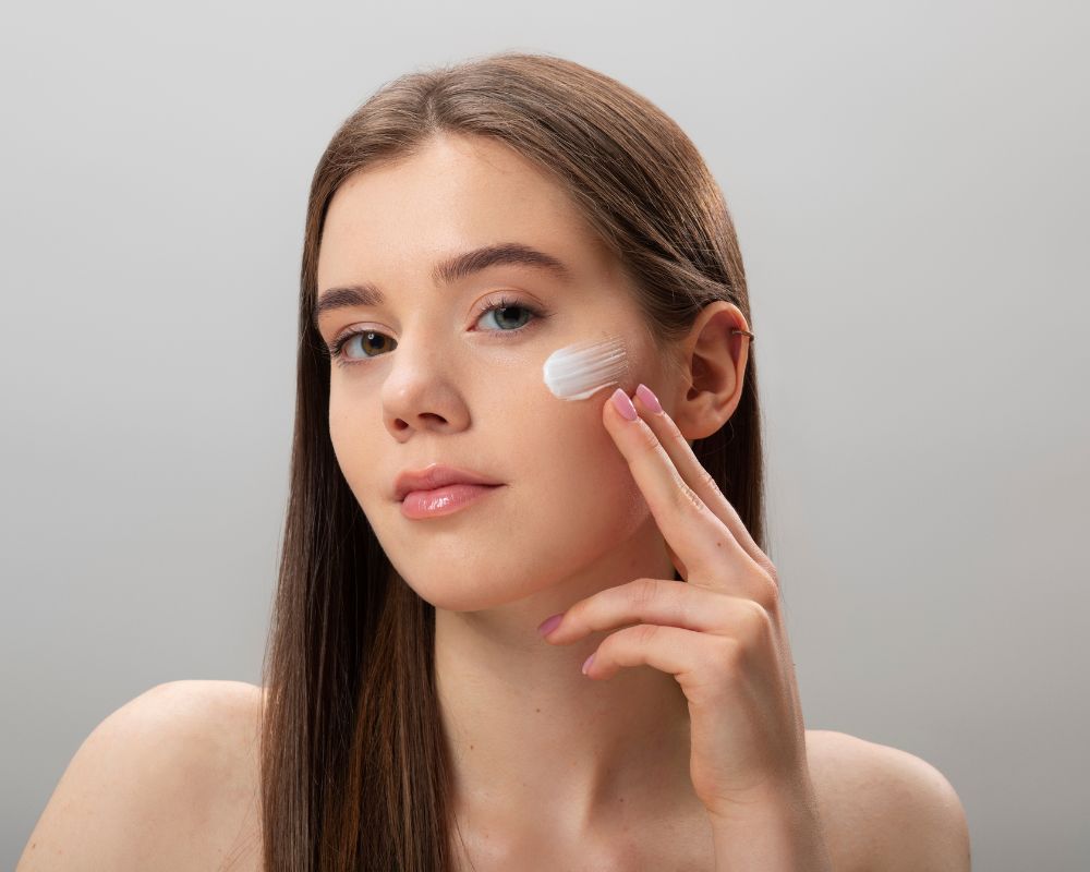 การใช้ครีมกันแดดเป็นประจำ