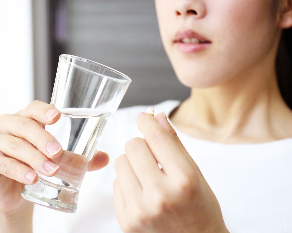 การทานยาและใช้ยาพ่น