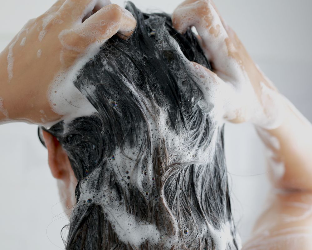 การใช้แชมพูยาขจัดรังแค